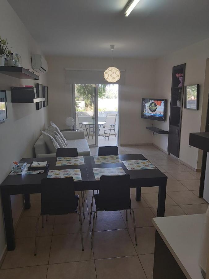 Mythical Sands Resort Ilona Apartment For Families โปรทาราส ภายนอก รูปภาพ