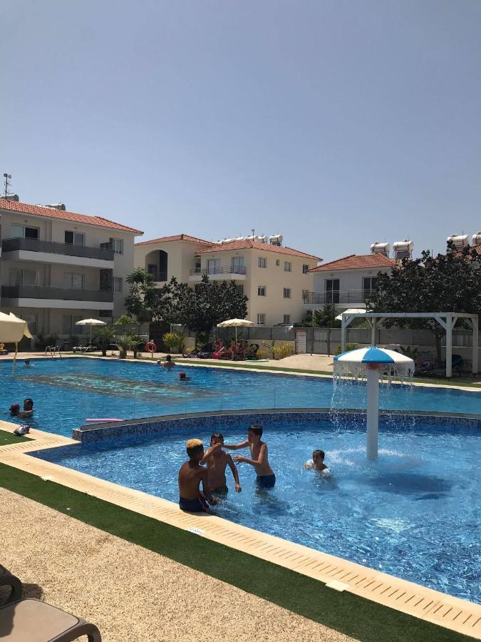 Mythical Sands Resort Ilona Apartment For Families โปรทาราส ภายนอก รูปภาพ